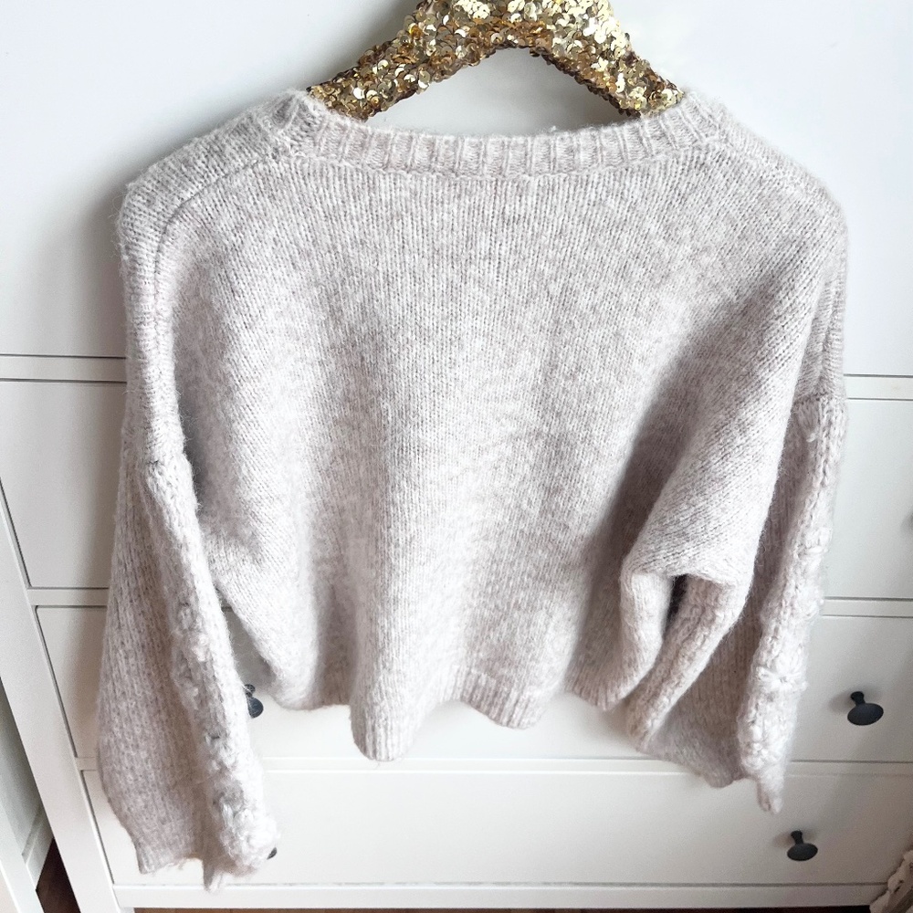 dRA Anthropologie Wool Blend Sweater Floral Embroidery Detailing Puff Sleeves - Picture 2 of 10